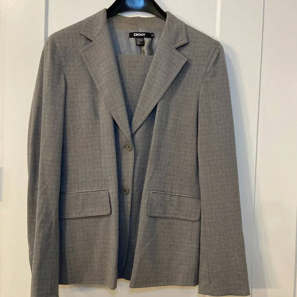 COPY - EUC Size 14 DKNY Gray Checkered Summer Suit